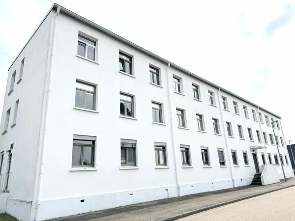 BUREAUX à LOUER de 772.33 m²