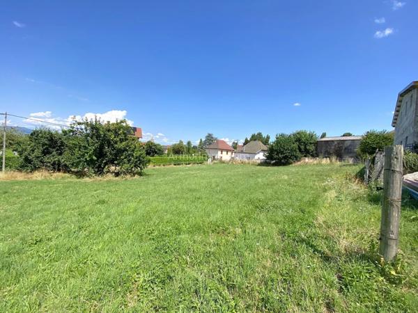 Vente Terrain 1302 m2 à Dolomieu