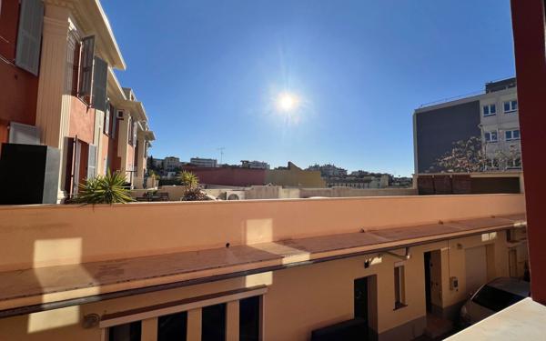 Appartement à louer    1 pièce • 17,47 m2 Nice