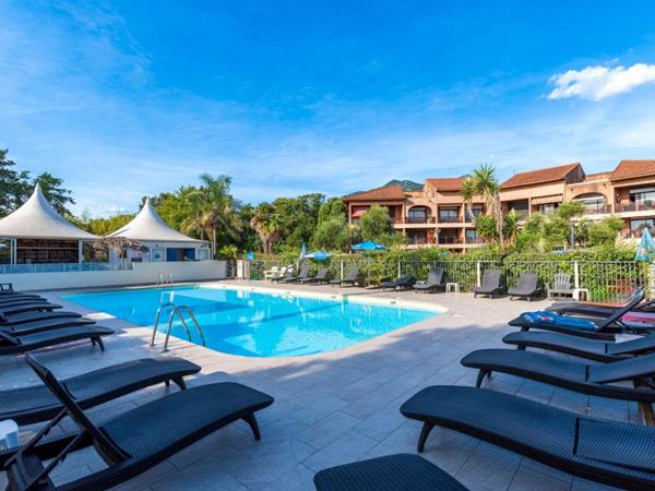 Le coeur de Moriani à vos pieds : Studio  Prêt à vivre