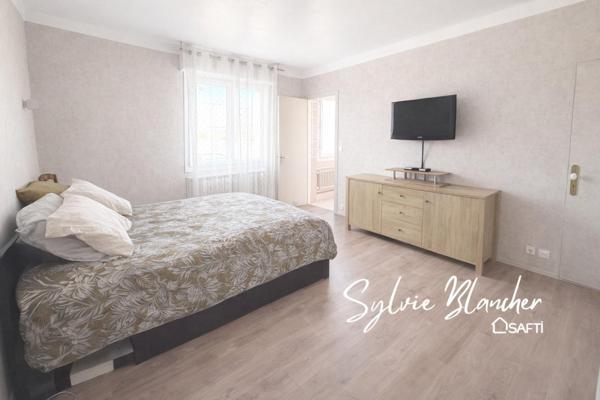 MAISON 210 m2 - 6 CHAMBRES - TERRAIN 1366 M2