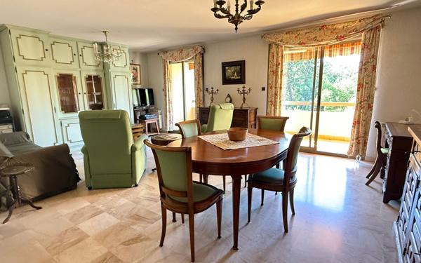 Appartement à vendre    3 pièces • 93,28 m2 Hyères