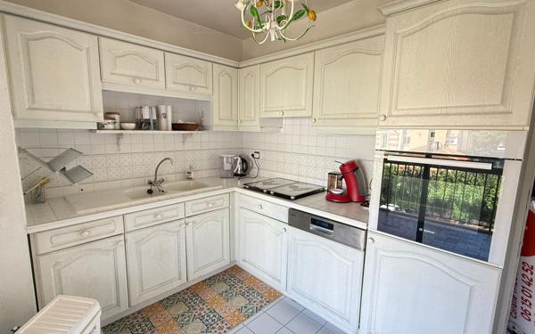 Appartement à vendre    3 pièces • 93,28 m2 Hyères