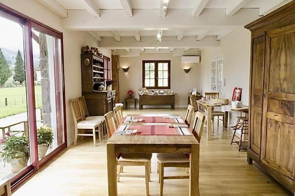 Vente / Maison avec dépendance à Saint-Jean-Pied-de-Port (64220)