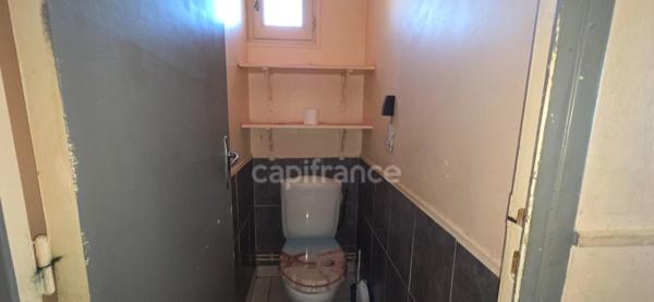 CHARMANTE Maison mitoyenne avec piscine