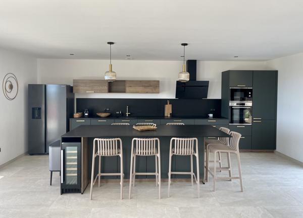 Ventiseri (20240) Magnifique Bergerie de 136 m2, vue mer avec piscine