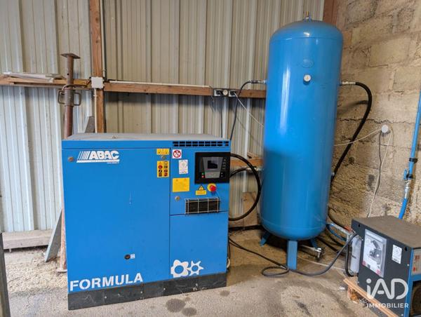 Local d’activité à vendre 765 m² Montbizot