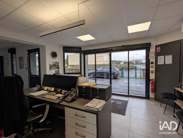 Local d’activité à vendre 765 m² Montbizot