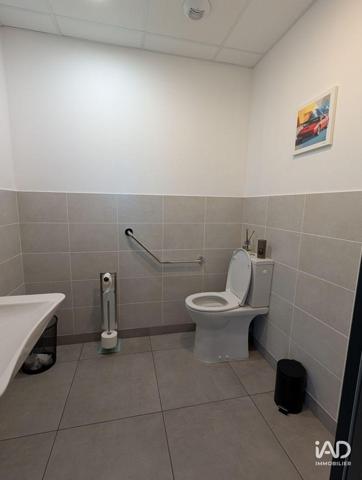 Local d’activité à vendre 765 m² Montbizot