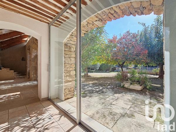 Maison à vendre 9 pièces 204 m² Cabrières-d'Avignon