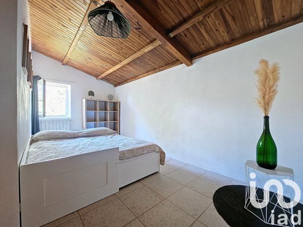 Maison à vendre 9 pièces 204 m² Cabrières-d'Avignon