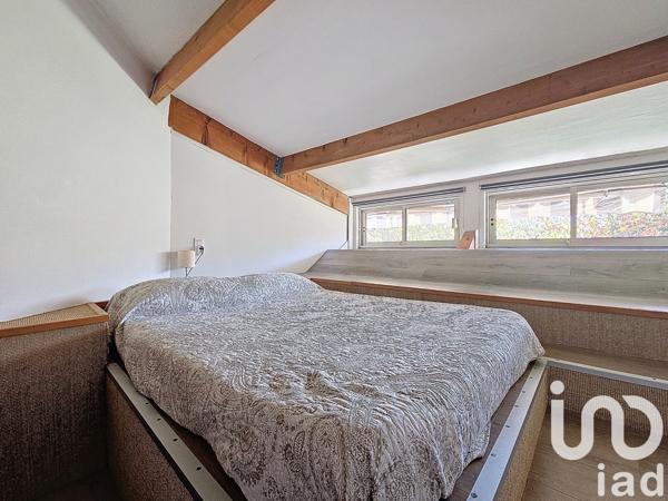 Maison à vendre 9 pièces 204 m² Cabrières-d'Avignon