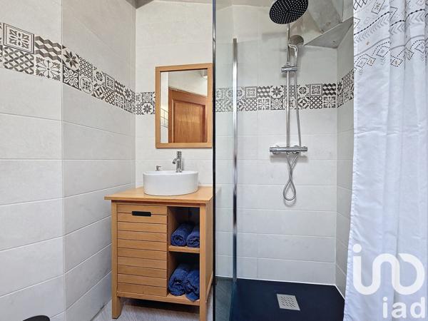 Maison à vendre 9 pièces 204 m² Cabrières-d'Avignon