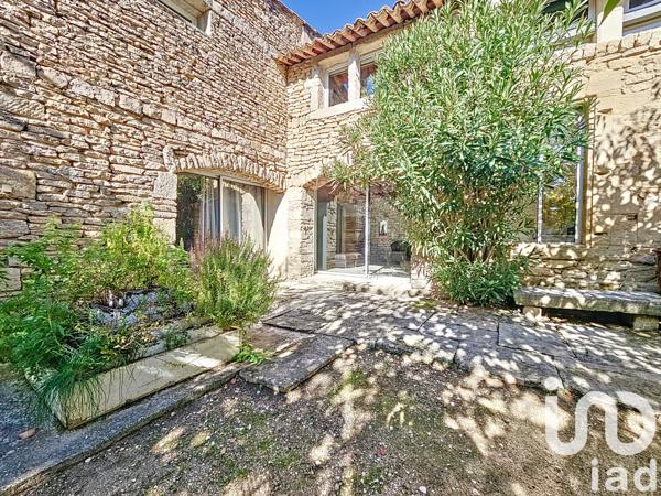 Maison à vendre 9 pièces 204 m² Cabrières-d'Avignon