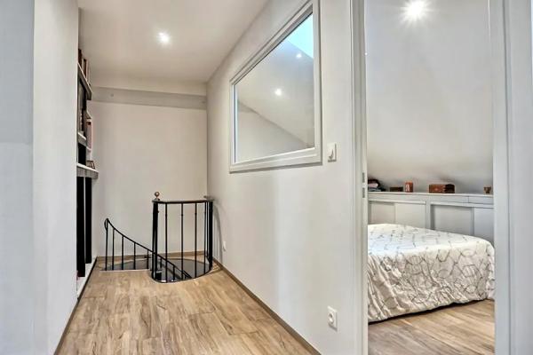 Appartement 8 pièces - 149 m²