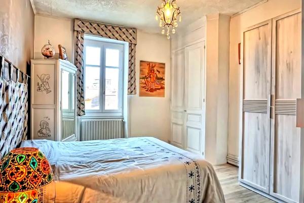 Appartement 8 pièces - 149 m²