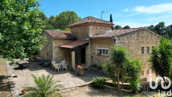 Maison à vendre 5 pièces 163 m² Le Castellet
