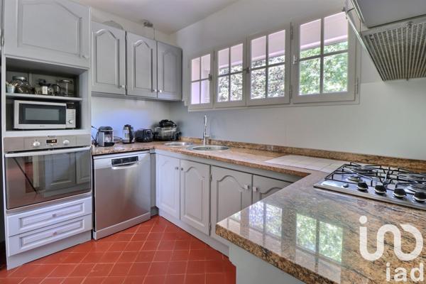 Maison à vendre 5 pièces 163 m² Le Castellet