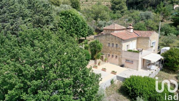 Maison à vendre 5 pièces 163 m² Le Castellet