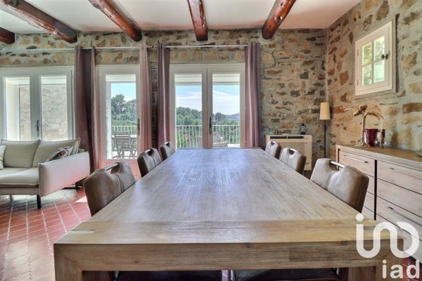 Maison à vendre 5 pièces 163 m² Le Castellet