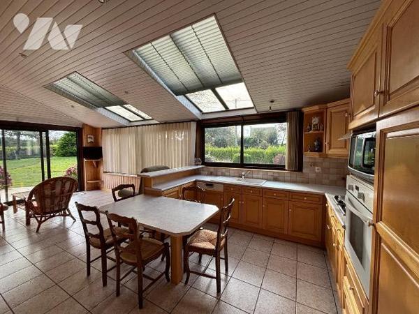 Maison à vendre à Bourg-Blanc (29860) en Finistère (29)

Découvrez cette maison spacieuse d'u...