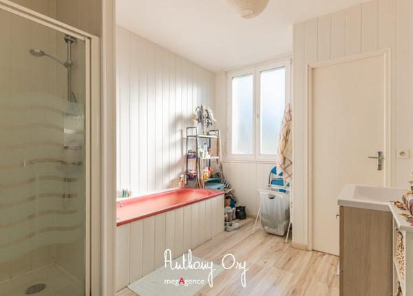 Maison à VIRE NORMANDIE, 14500 - 4 pièces 119m²