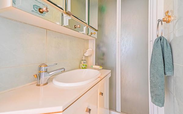 Appartement à vendre    4 pièces • 87,32 m2 Paris 11