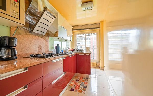 Appartement à vendre    4 pièces • 87,32 m2 Paris 11