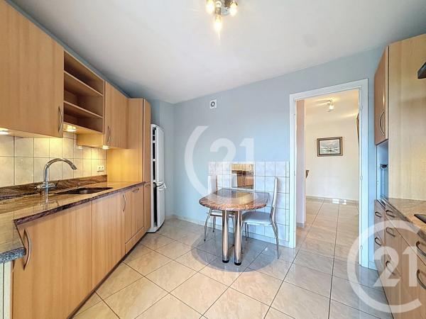 Appartement F6 à vendre  6 pièces - 112,98 m 2   BELFORT  - 90