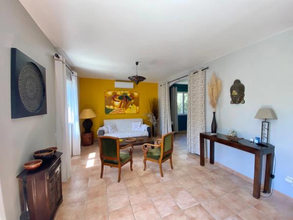 Maison à vendre 10 pièces proche de UZES (30) sur un terrain de 2 800 m2