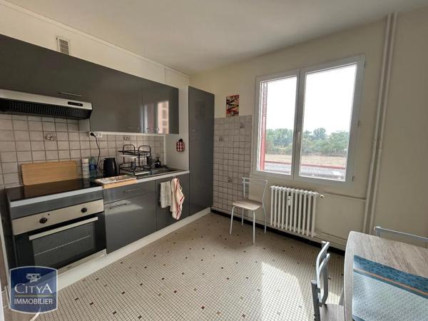 Appartement à louer 3 pièces 60.59m² Decize (58300)