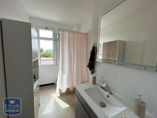 Appartement à louer 3 pièces 60.59m² Decize (58300)