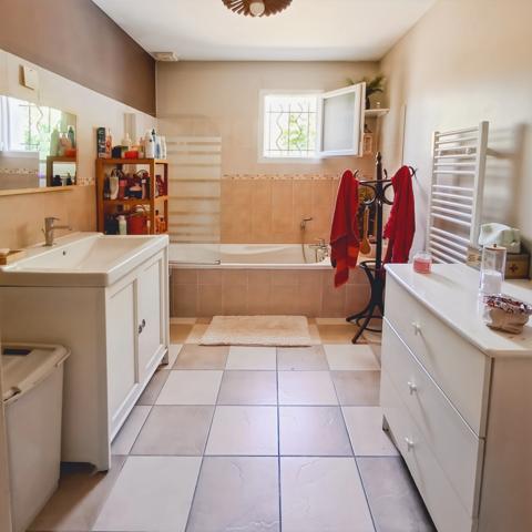 Maison de plain-pied 5 chambres