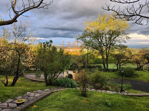 maison T7 sur sous-sol avec piscine sur 1653 m² de terrain clôt