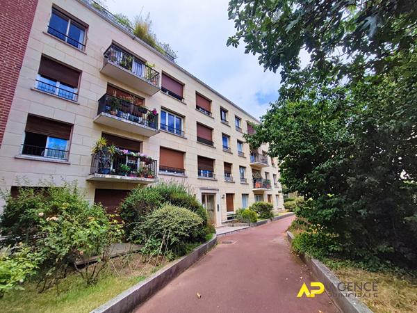 Appartement 4 pièces à vendre à La Garenne-Colombes 518 000 € **  - Référence  549CLR