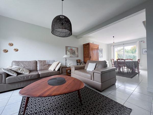 Maison Angers 6 pièces 119.17 m2, quatre chambres et un bureau, plain-pied, garage