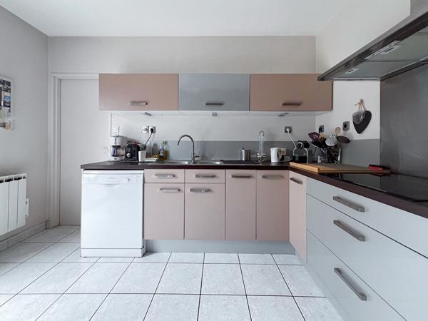 Maison Angers 6 pièces 119.17 m2, quatre chambres et un bureau, plain-pied, garage