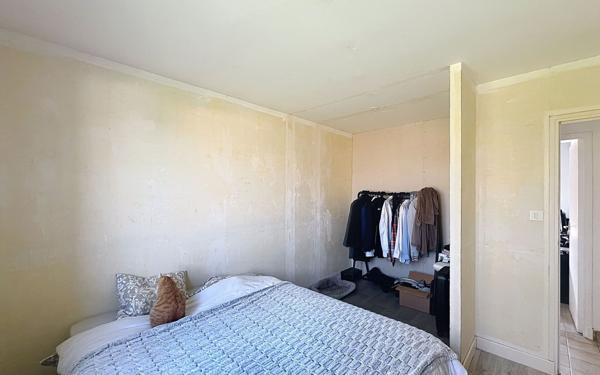 Maison à vendre    5 pièces • 136,74 m2 Saint-Rémy-en-Rollat