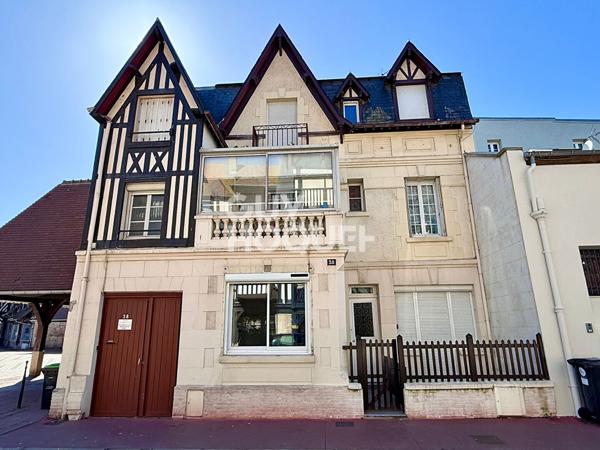 DEAUVILLE HYPER CENTRE - STUDIO A VENDRE !