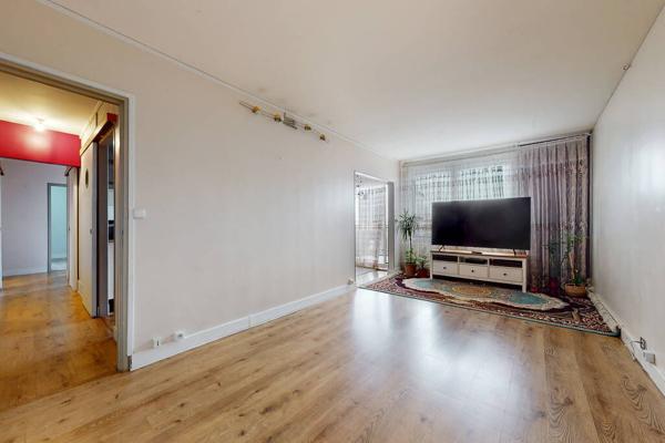 A MASSY -VILLAINE - Appartement Massy 4 pièce(s), bacon et cave