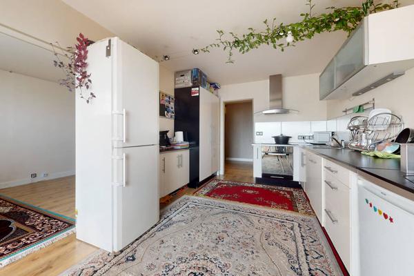 A MASSY -VILLAINE - Appartement Massy 4 pièce(s), bacon et cave