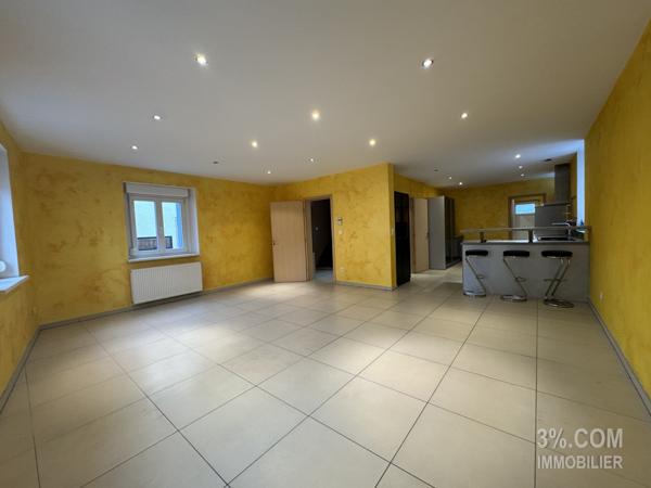 3%COM Maison rénovée avec 7 chambres et 3 salles de bain. Mommenheim (67670)