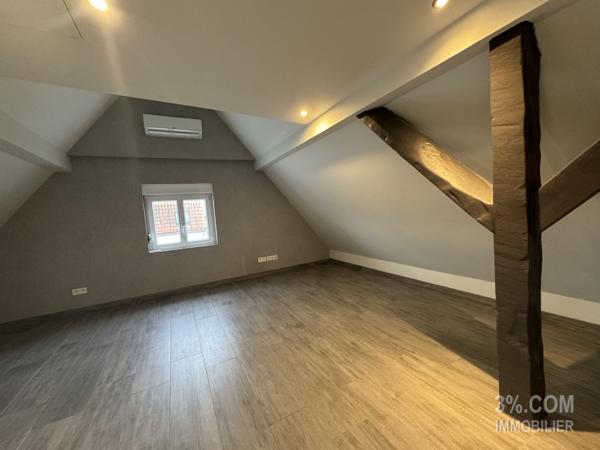 3%COM Maison rénovée avec 7 chambres et 3 salles de bain. Mommenheim (67670)