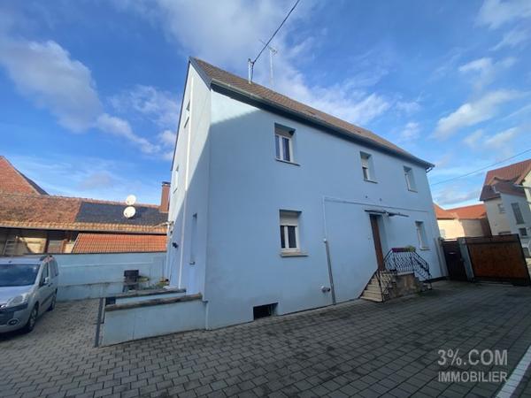 3%COM Maison rénovée avec 7 chambres et 3 salles de bain. Mommenheim (67670)