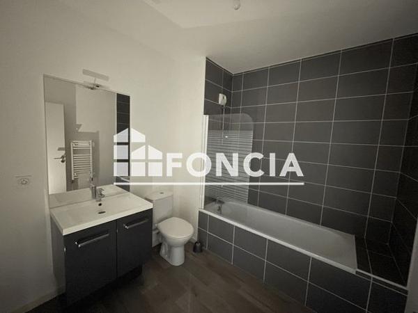 Location Appartement 2 pièces 39.27 m² - 1 RUE DU NOUVEAU MONDE Grand Couronne 76530