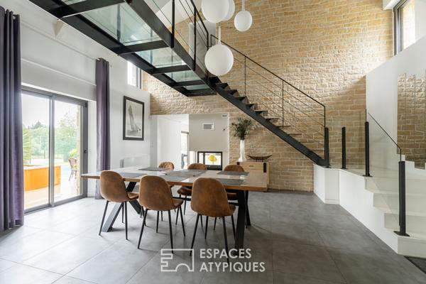 Chaumière de caractère avec belles prestations et jardin paysager