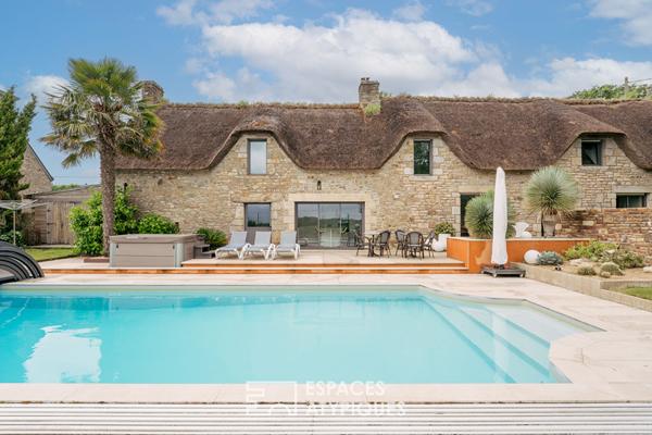 Chaumière de caractère avec belles prestations et jardin paysager