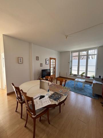 Croix (59170) Immeuble de rapport en monopropriété – Croix Centre – 3 appartements loués – Rentabilité attractive 7.14%