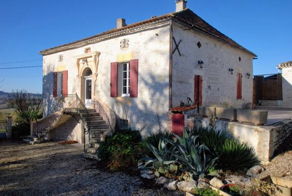 Cazideroque (47370) Maison de campagne avec gîte, piscine et grange