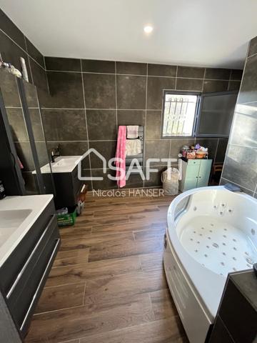 Le charme de la pierre mêlé au contemporain sur une parcelle de 6400m2